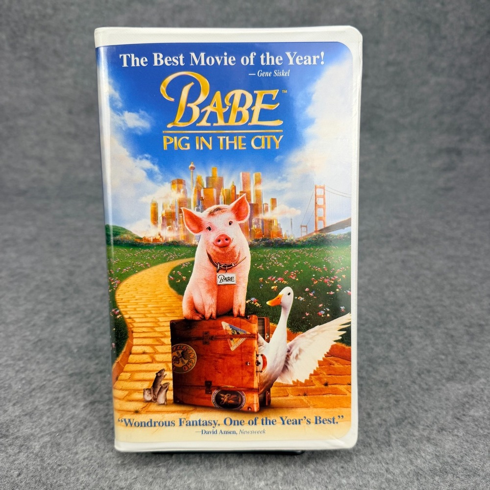 Babe Pig in the City VHS 1999 Universal Studios Clamshell 83607 James Cromwell